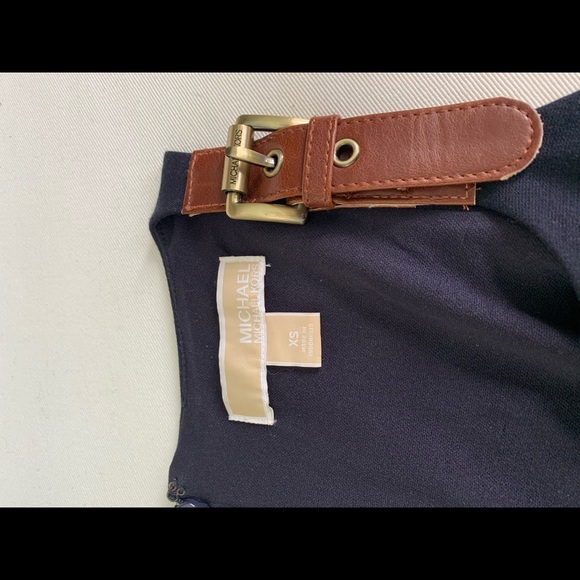 Micheal Kors belt shoulder strapped dress - Picture 2 of 3